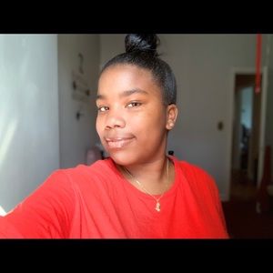 Meet your Posher, Ebony